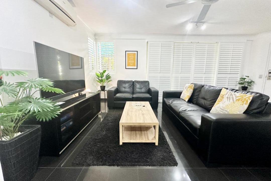 Photo of Livingroom in Mermaid Beach