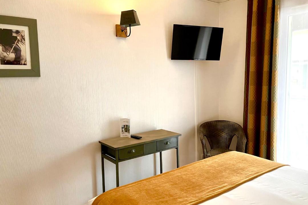 Photo of Bedroom in Saintes-Maries-de-la-Mer