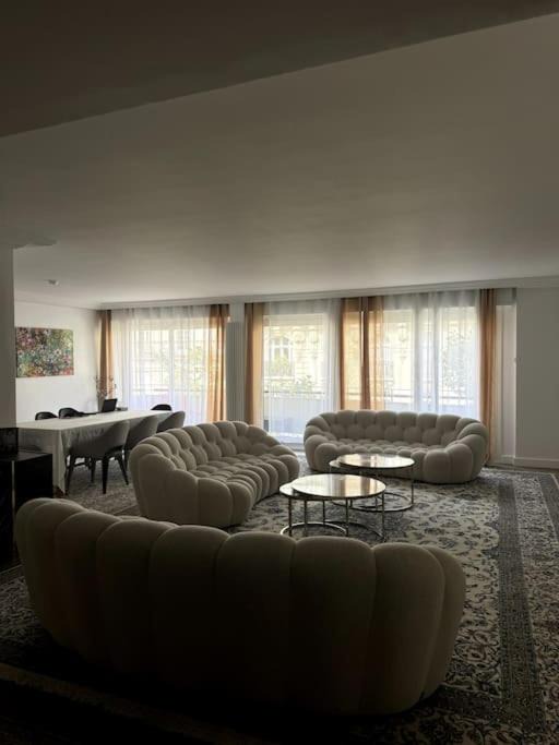 Photo of Livingroom in Chaillot