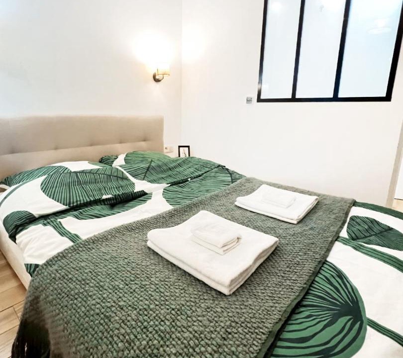 Photo of Bedroom in Saint-Lambert