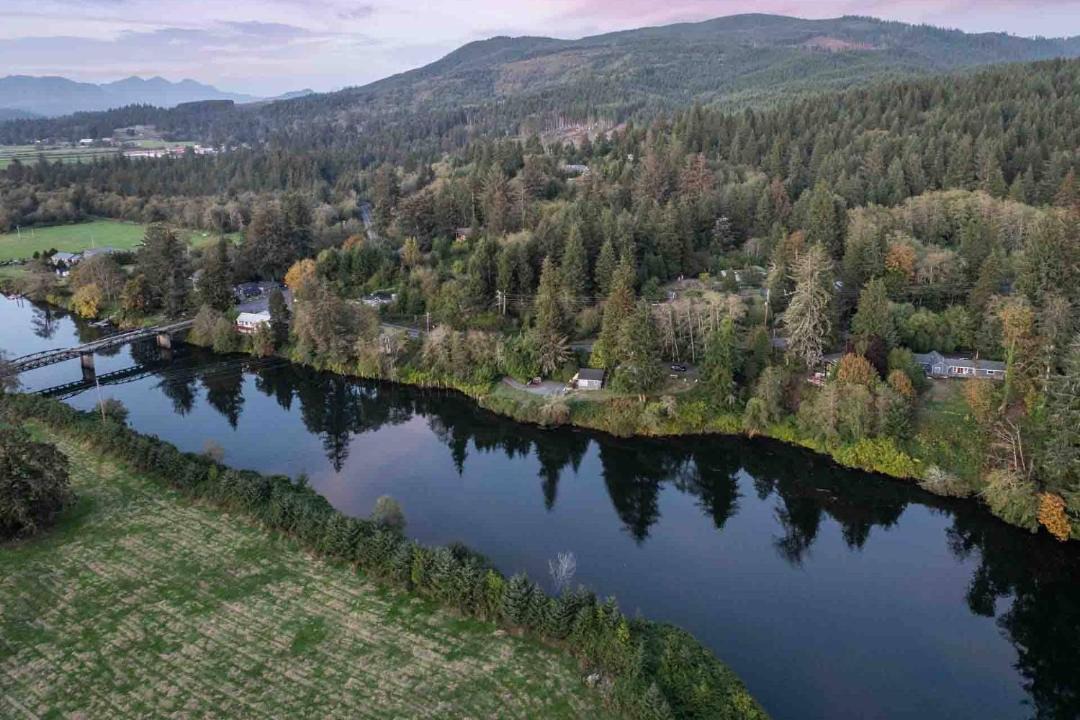 Photo of Others in Nehalem