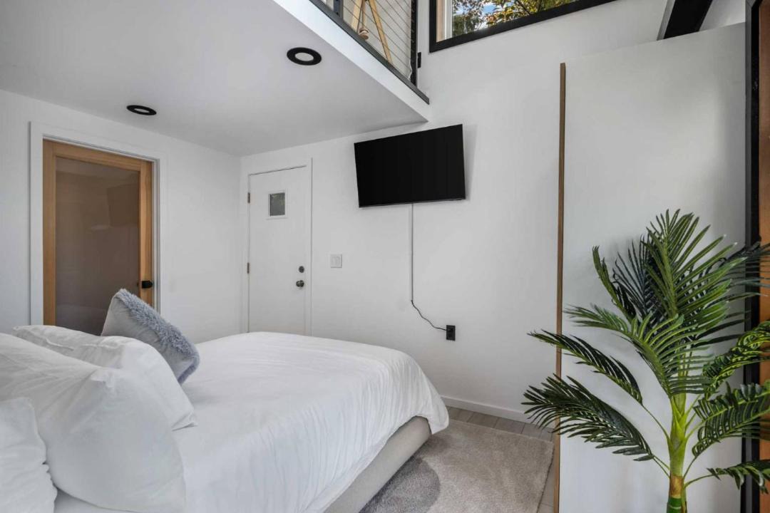 Photo of Others in Nehalem