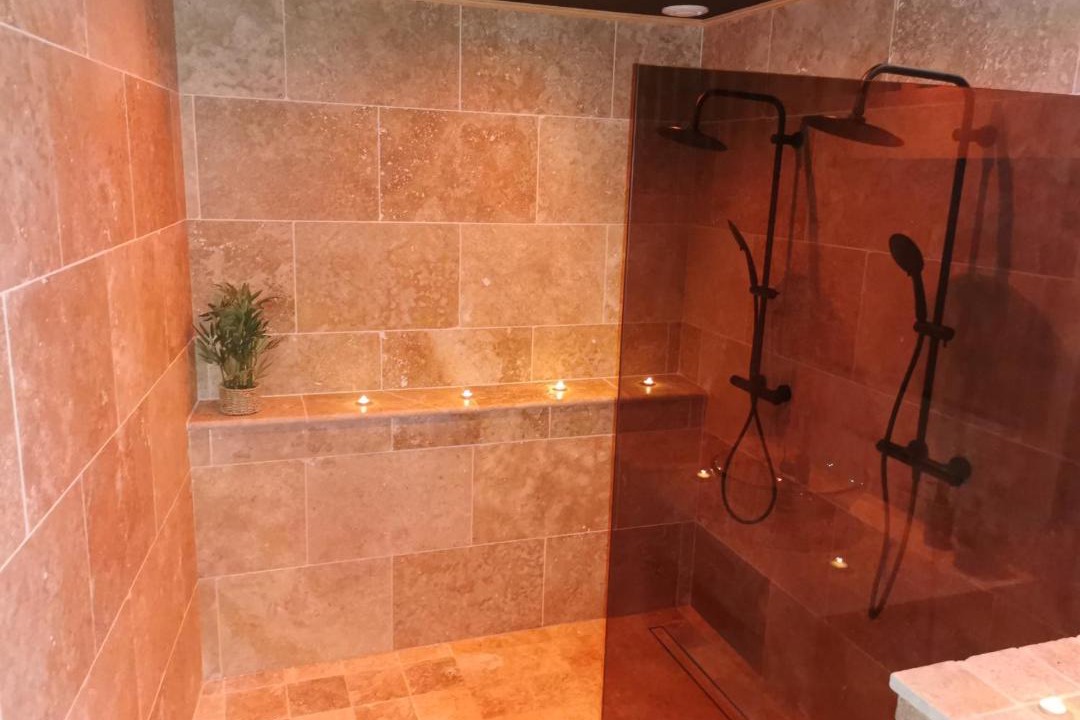 Photo of Bathroom in Saint-Denis-de-Pile