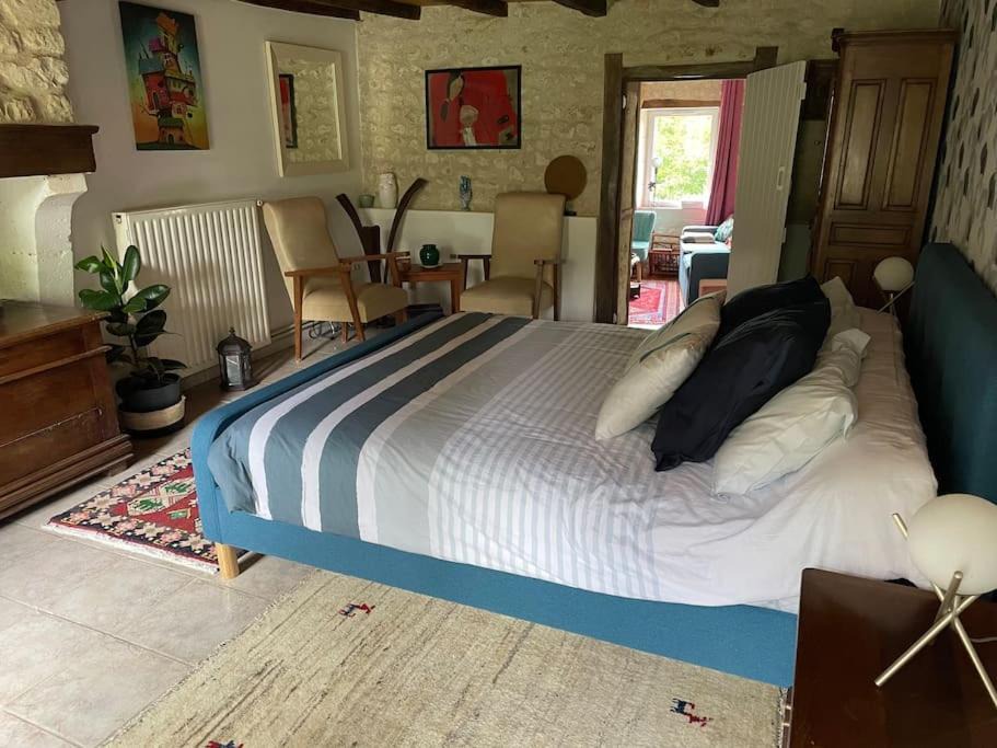 Photo of Bedroom in Lavalette Tude Dronne