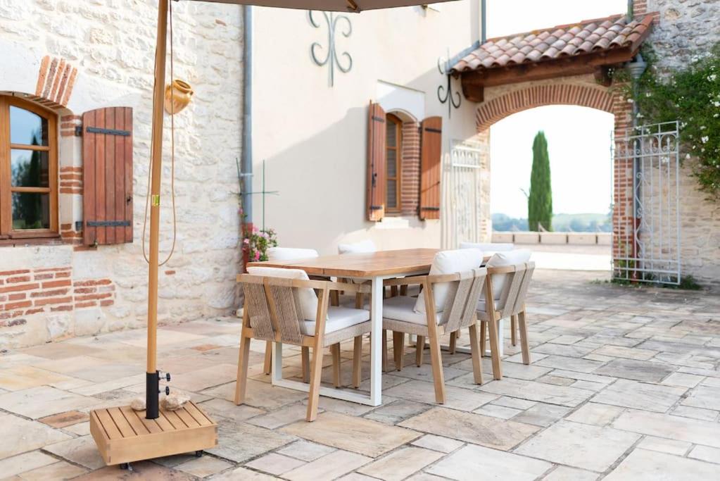 Photo of Patio Balcony in Castelnau-de-Levis