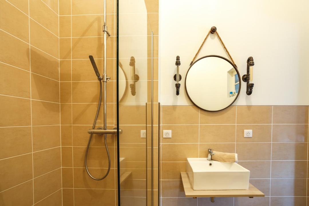 Photo of Bathroom in Saint-Genies-de-Fontedit