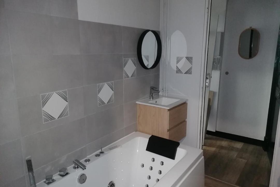Photo of Bathroom in Tournon-sur-Rhone