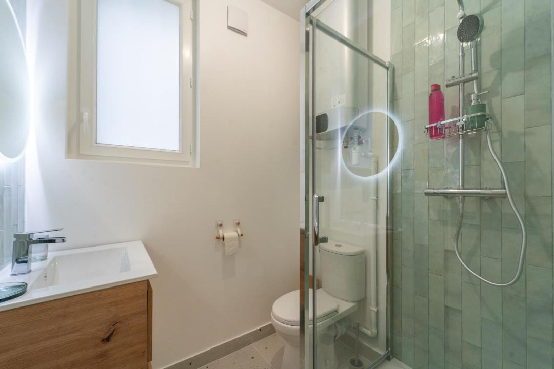 Photo of Bathroom in Le Poirier Baron