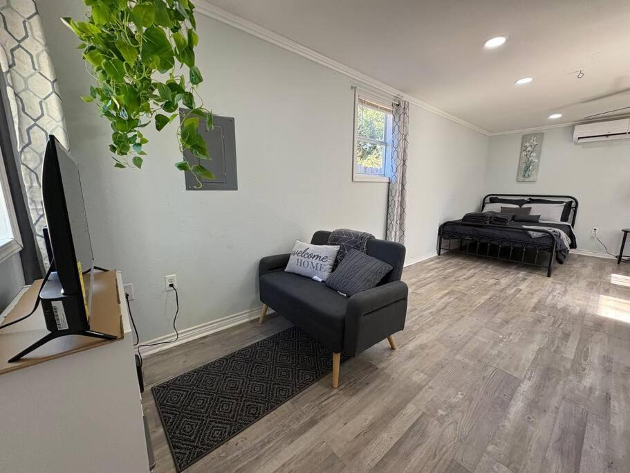Photo of Livingroom in Turner Park