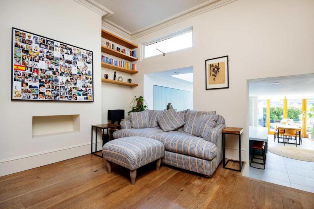 Photo of Livingroom in Bedford