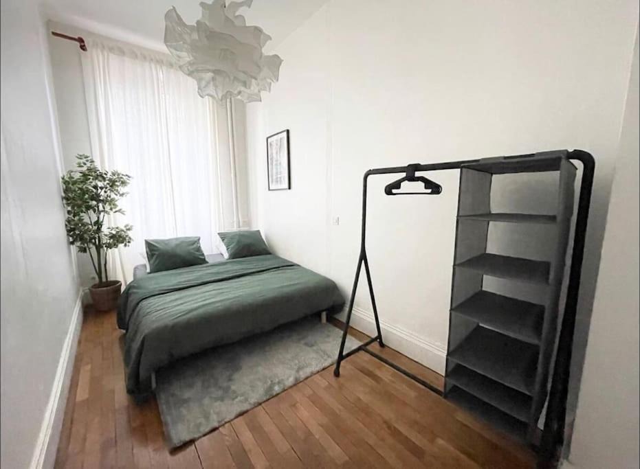 Photo of Bedroom in Stalingrad - Lamothe