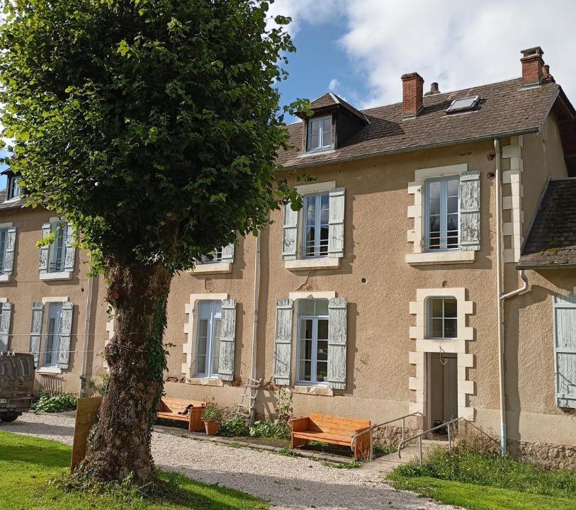 Photo of Others in Larochemillay