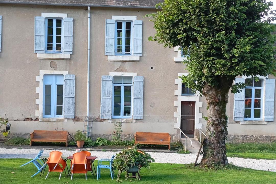 Photo of Others in Larochemillay