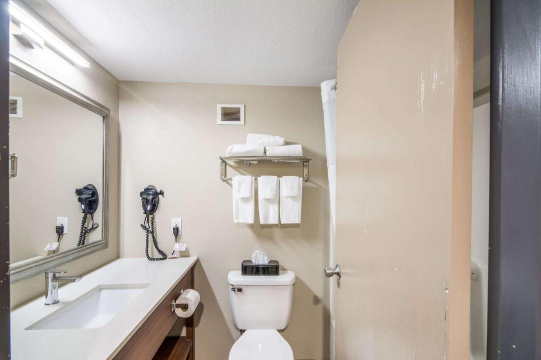 Photo of Bathroom in Gates-North Gates