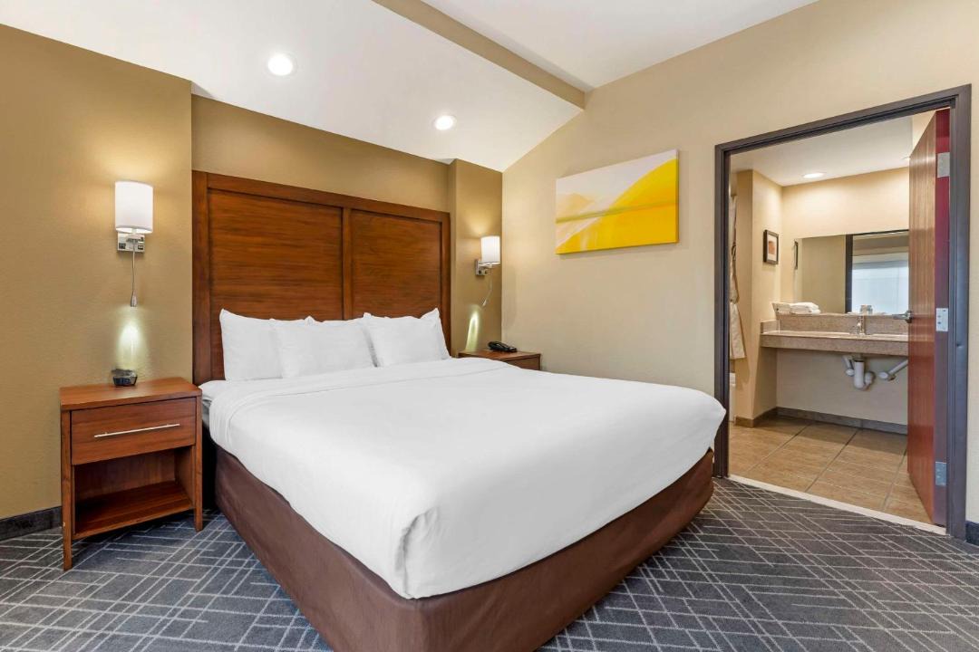 Photo of Bedroom in Monaca
