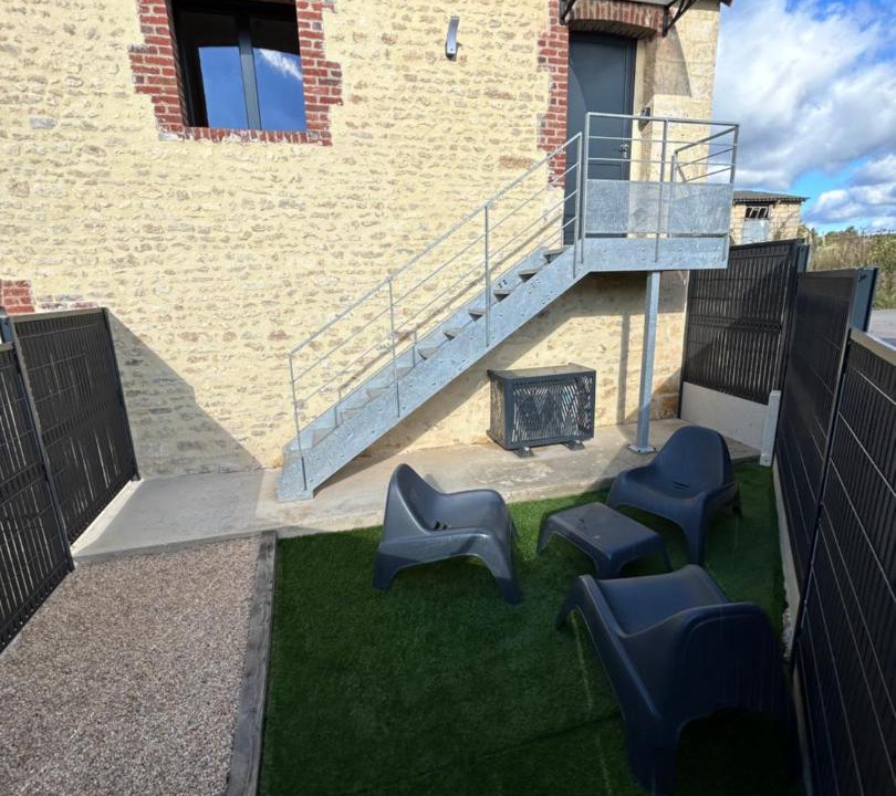 Photo of Patio Balcony in Bons-Tassily