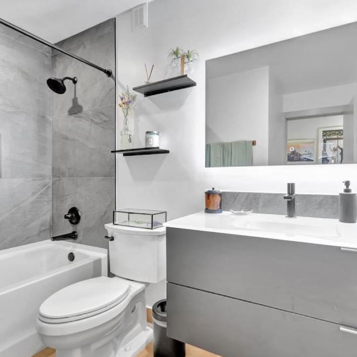 Photo of Bathroom in Lake Ridge