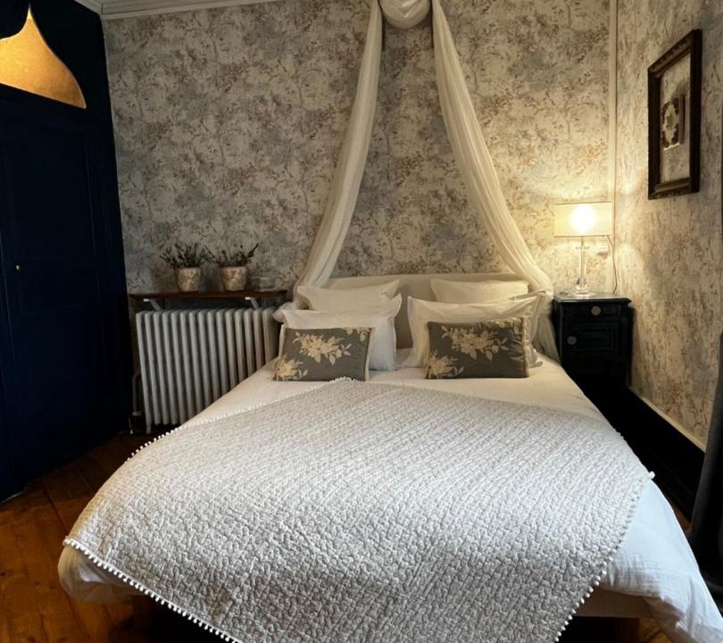 Photo of Bedroom in Fresnay-sur-Sarthe