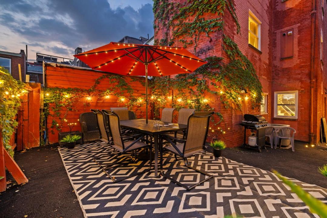 Photo of Patio Balcony in South Side Flats