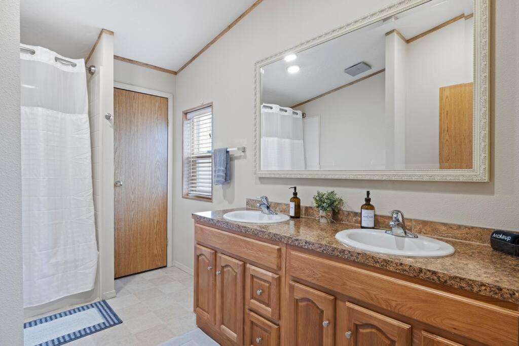 Photo of Bathroom in Finley