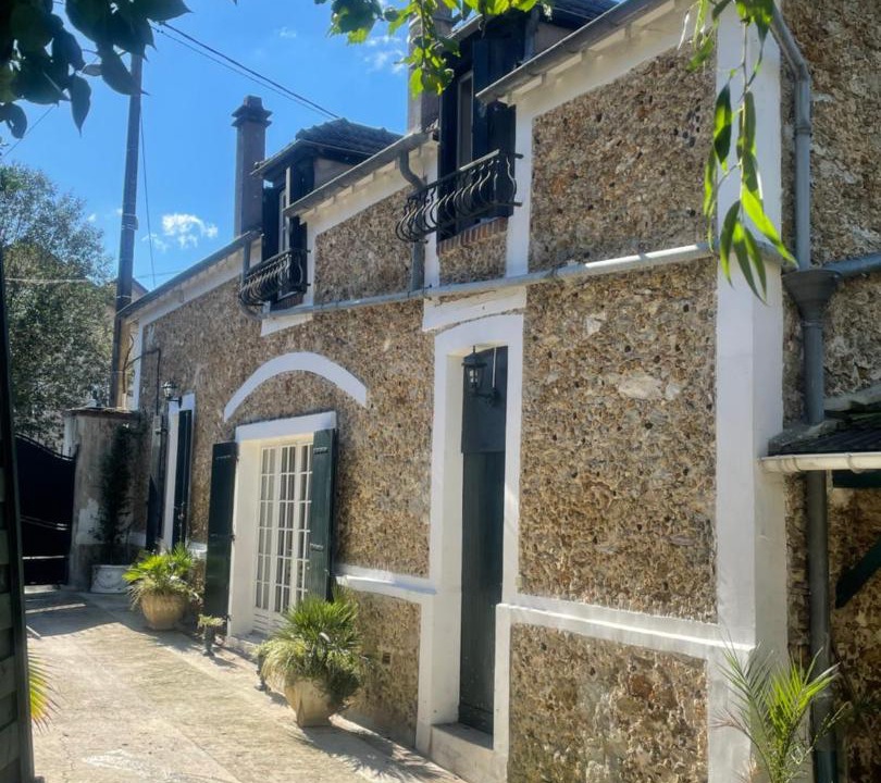 Photo of Others in Saint-Cyr-sur-Morin