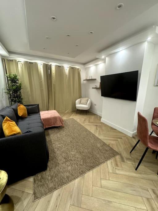 Photo of Livingroom in Nightingale