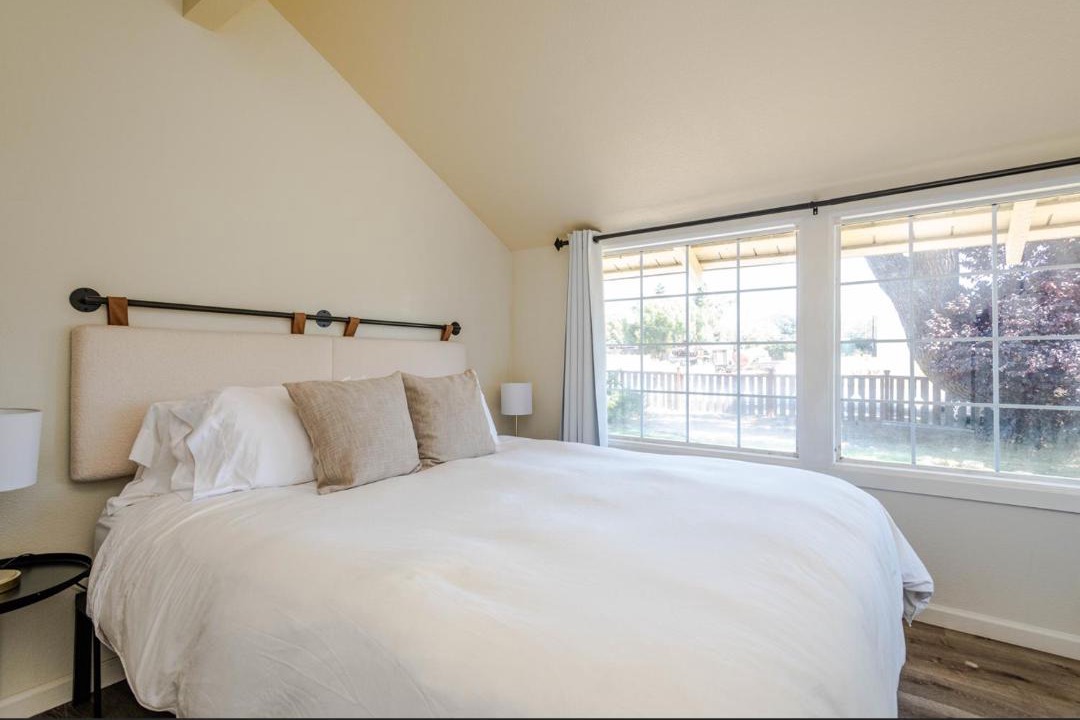 Photo of Bedroom in Los Alamos