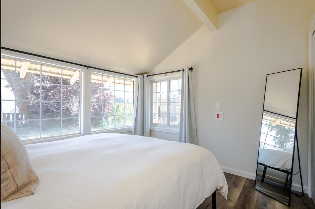 Photo of Bedroom in Los Alamos