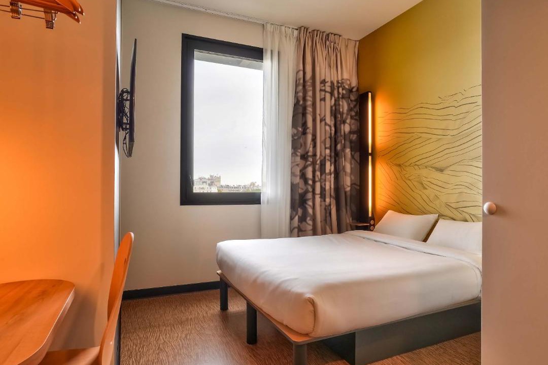 Photo of Bedroom in 14th Arrondissement