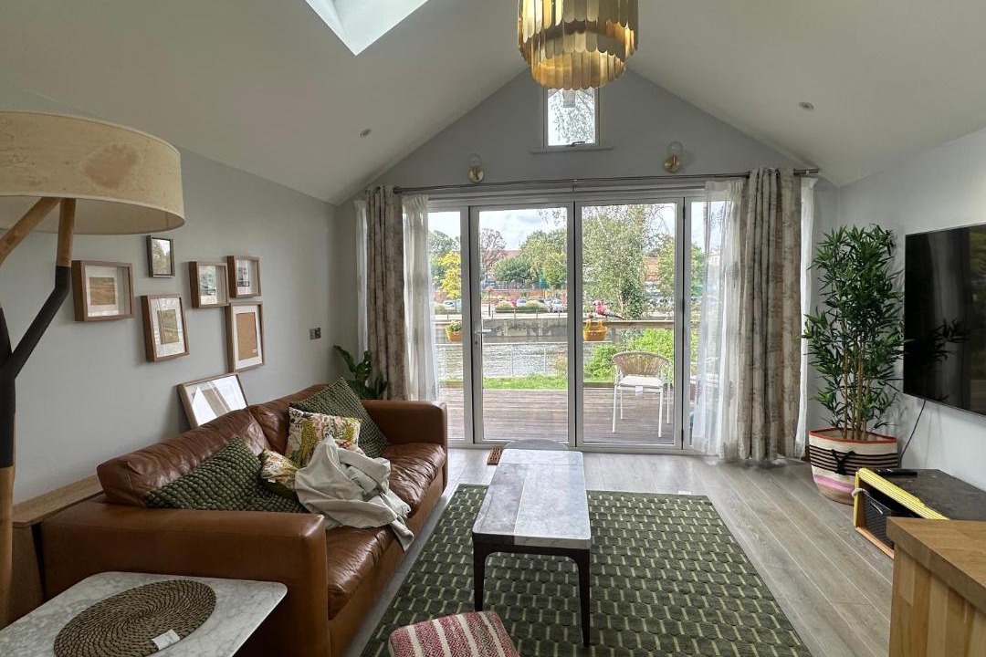 Photo of Others in Twickenham Riverside