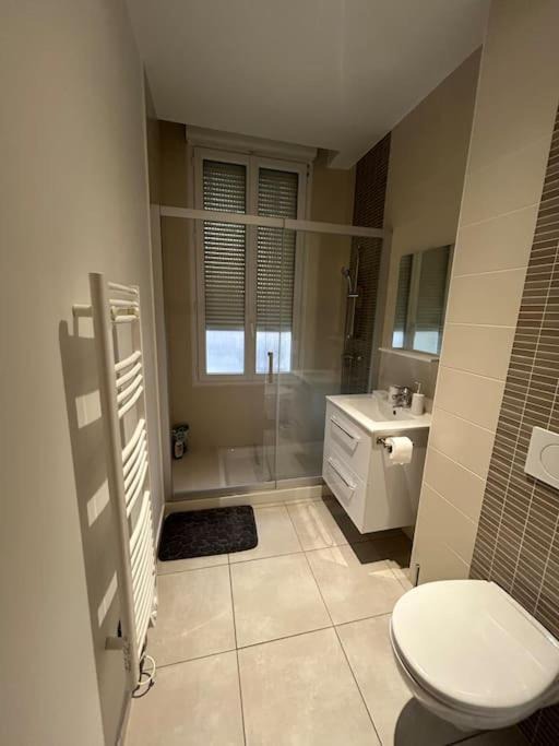 Photo of Bathroom in Clemenceau