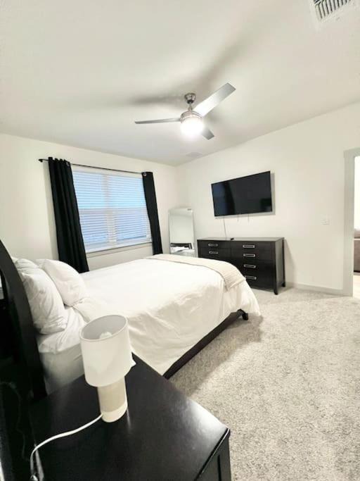 Photo of Bedroom in McNeil