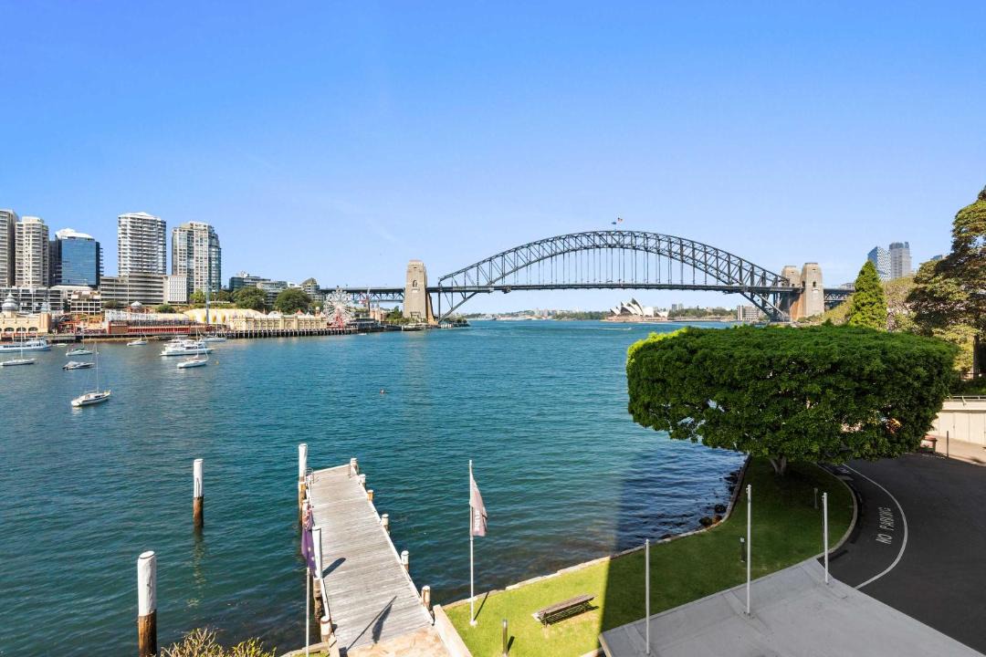 Photo of Others in McMahons Point