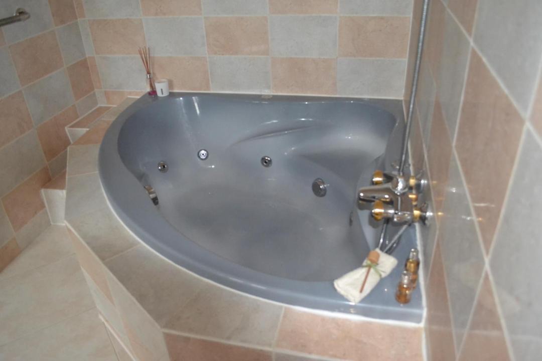 Photo of Bathroom in Montbron