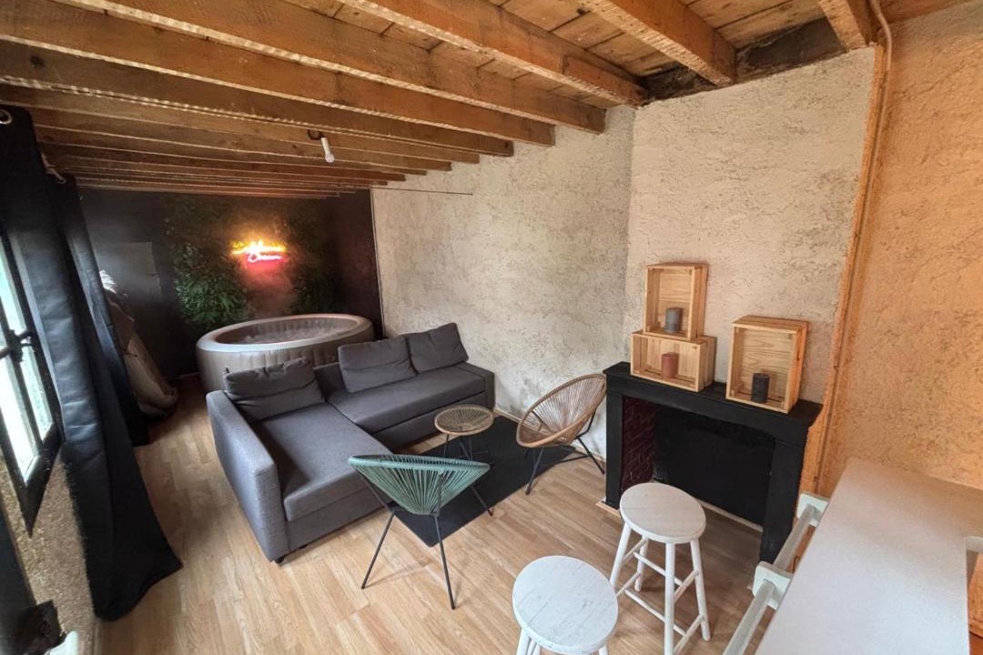 Photo of Others in Droue