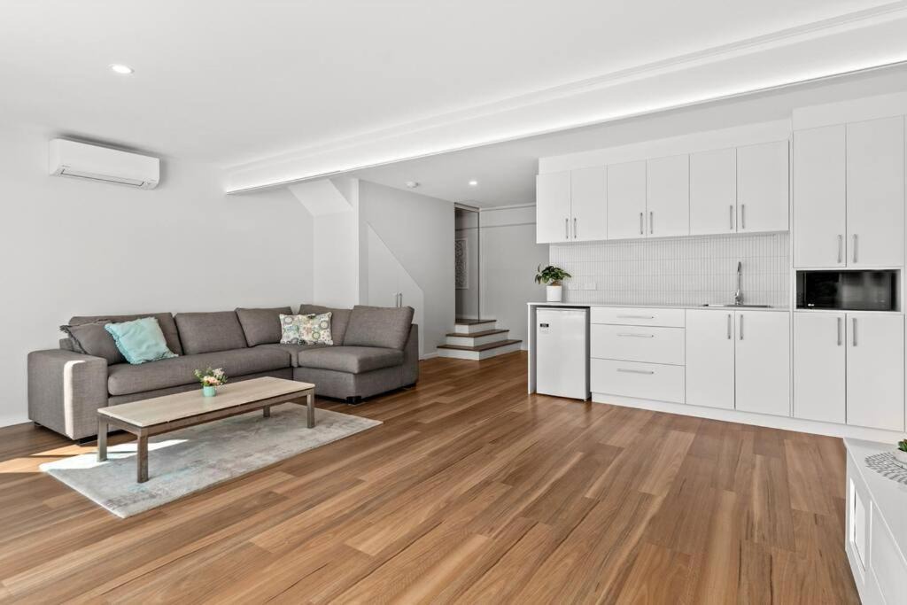 Photo of Others in Caves Beach