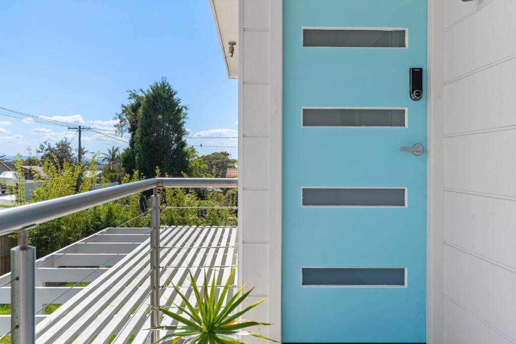 Photo of Others in Caves Beach