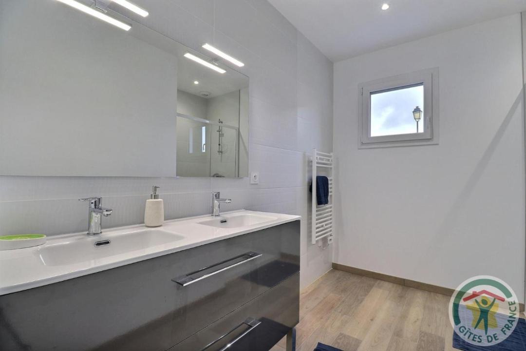 Photo of Bathroom in Saint-Germain-en-Cogles