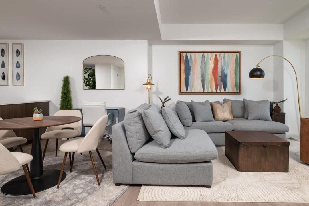 Photo of Livingroom in Central Square