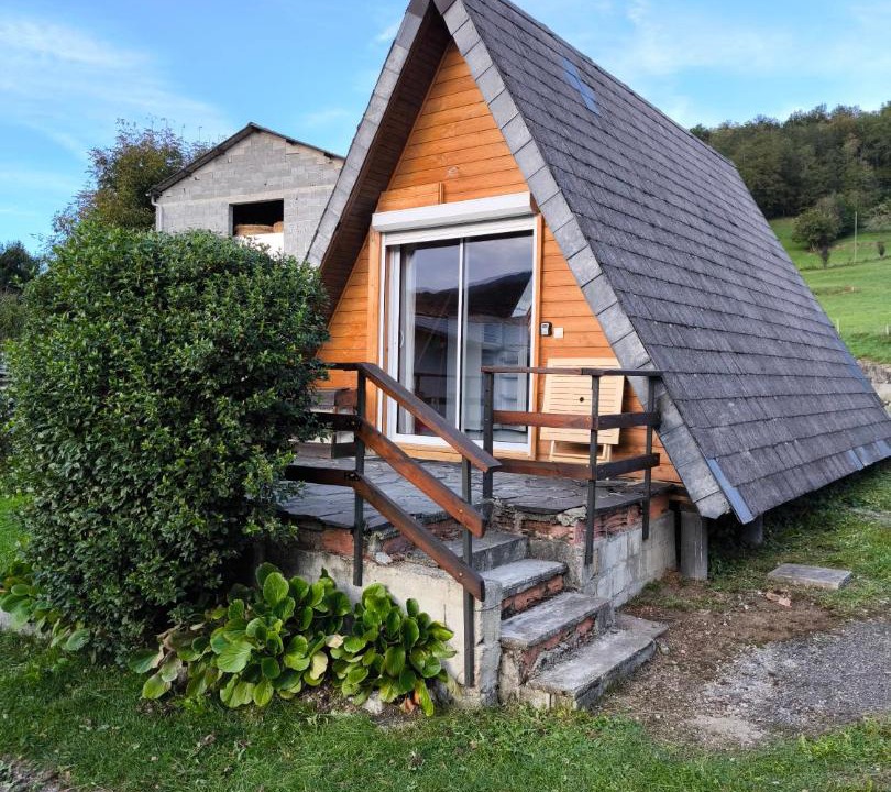 Photo of Others in Oust