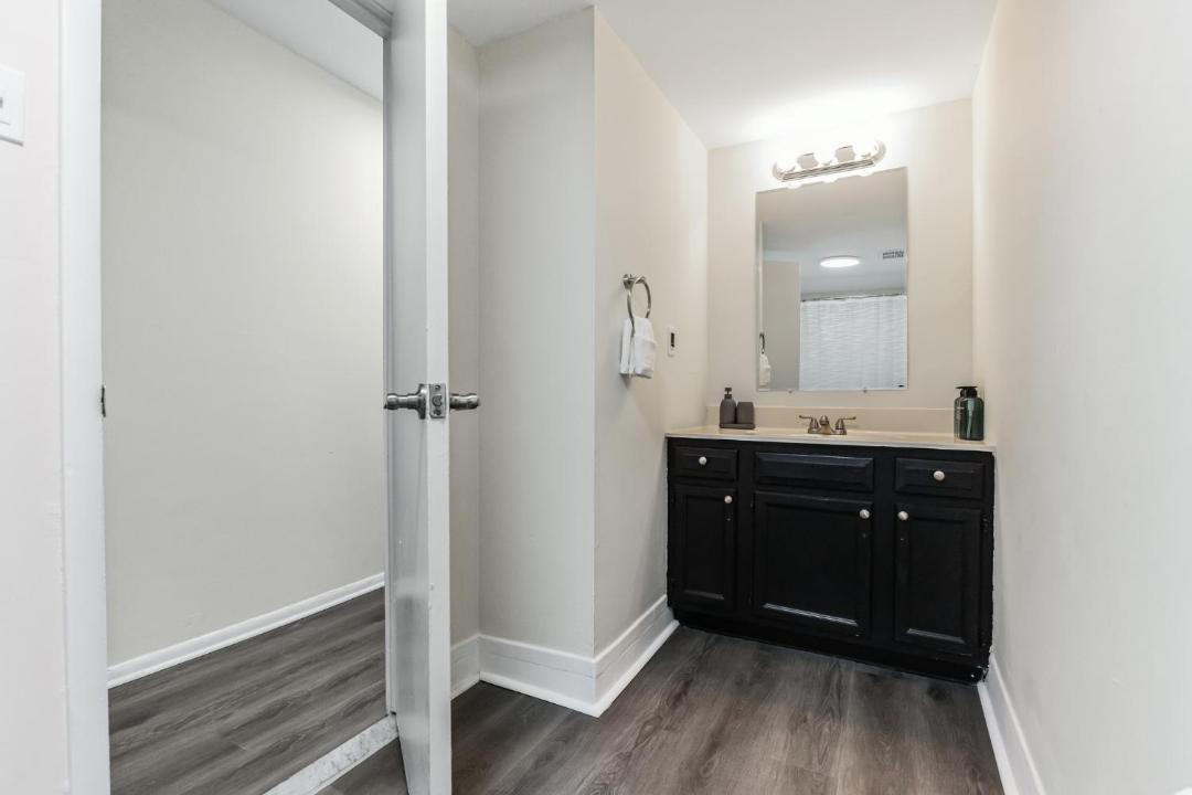 Photo of Bathroom in Newark