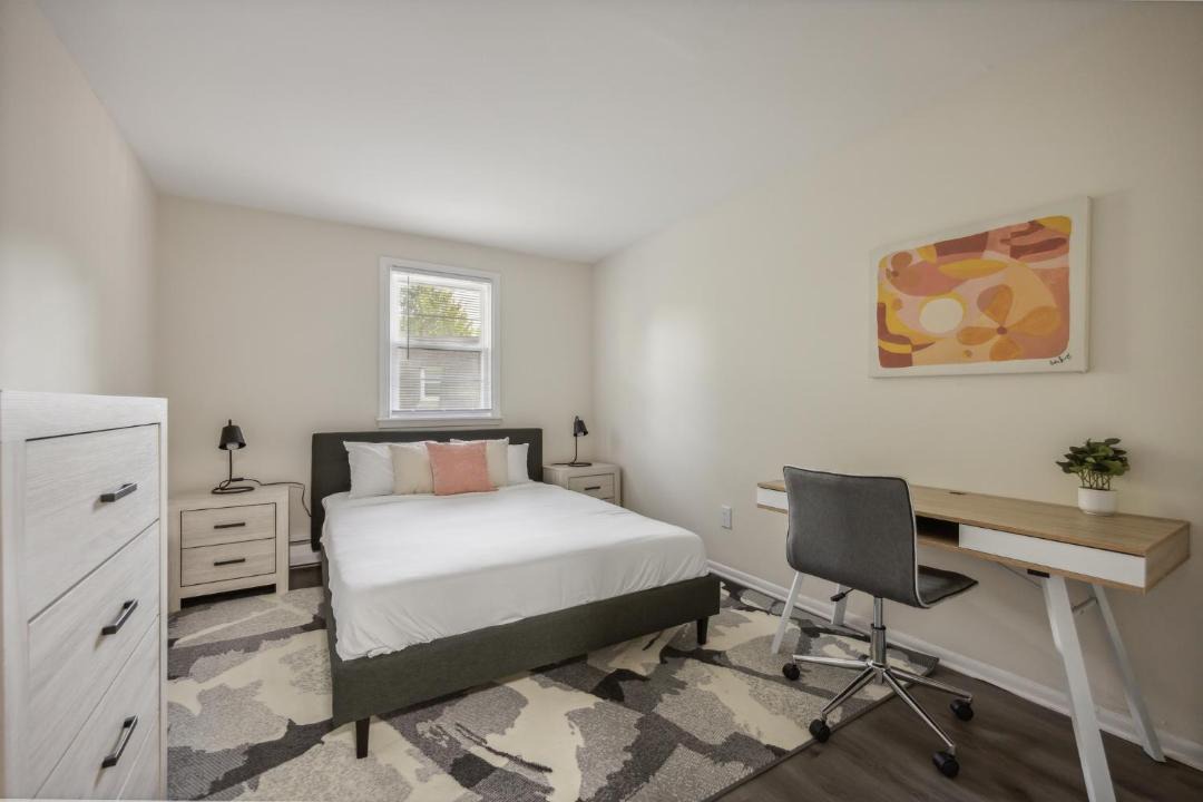 Photo of Bedroom in Newark