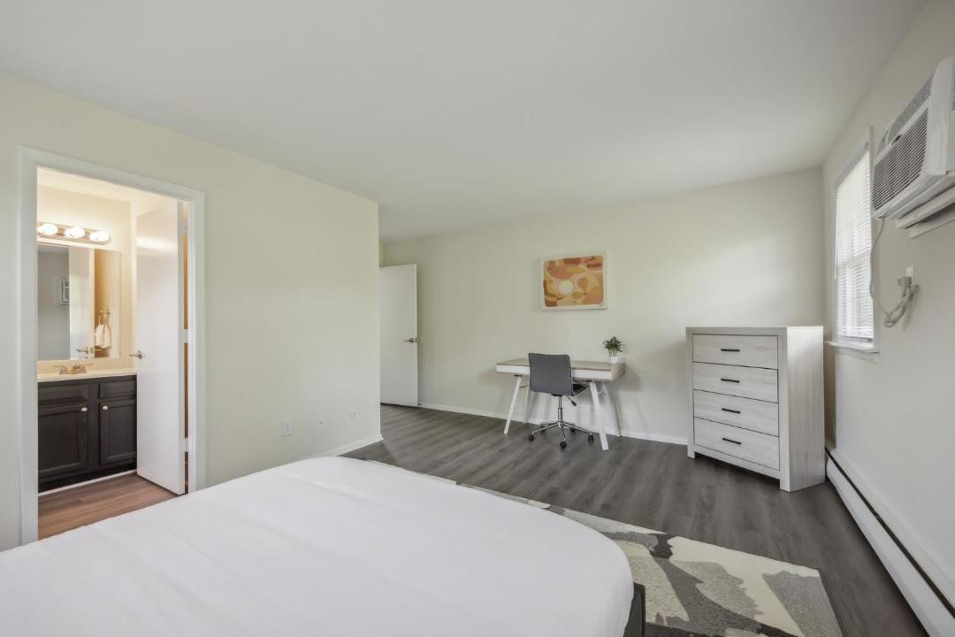 Photo of Bedroom in Newark