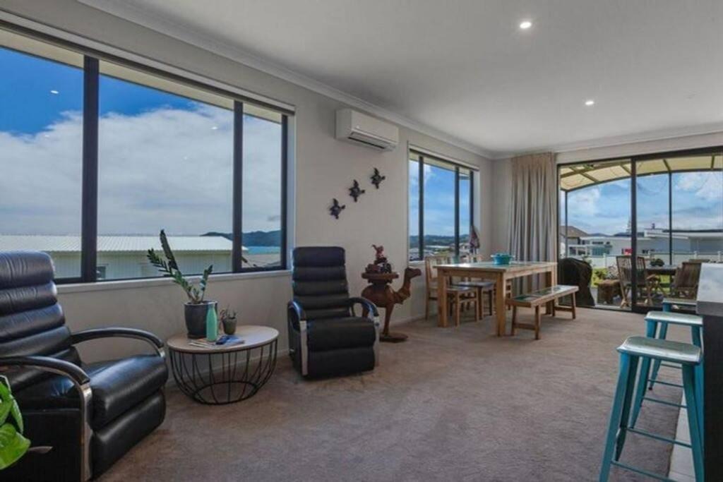 Photo of Others in Cable Bay