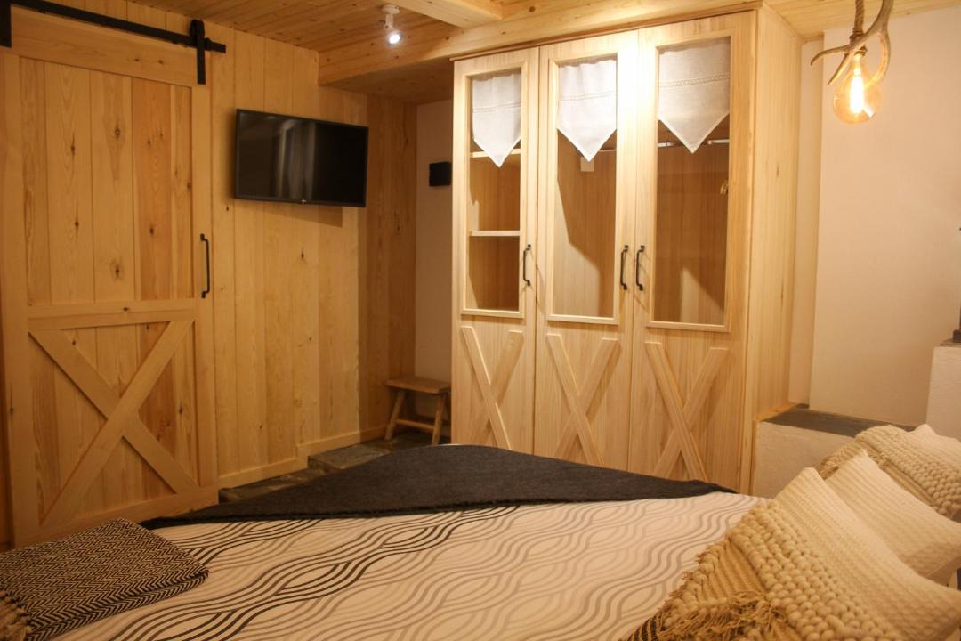 Photo of Bedroom in Roni