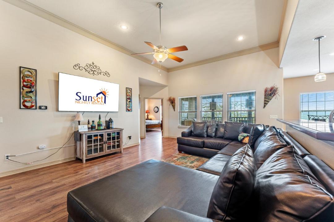 Photo of Livingroom in Branson West