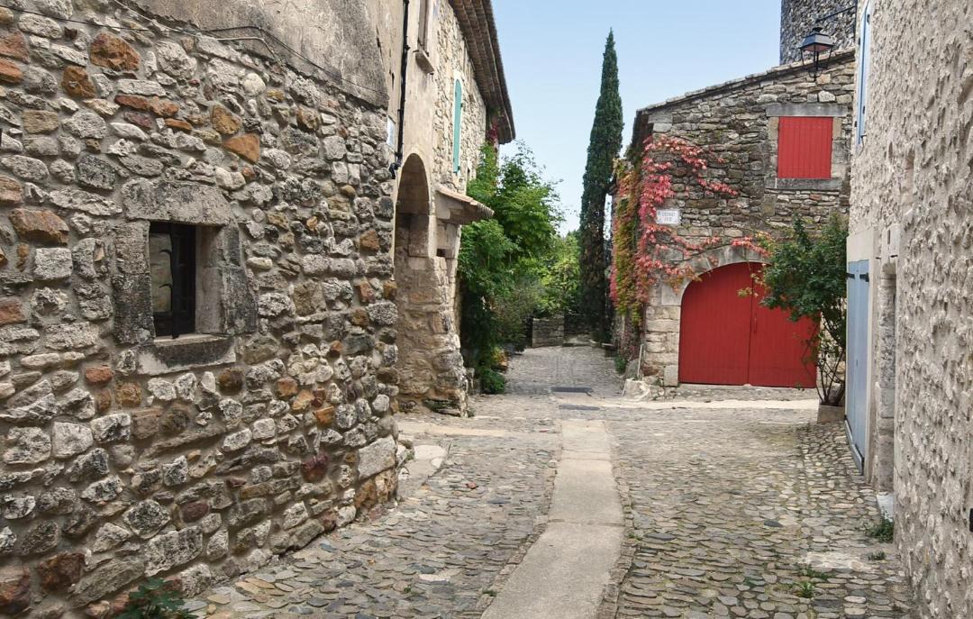 Photo of Buildings in Aigueze