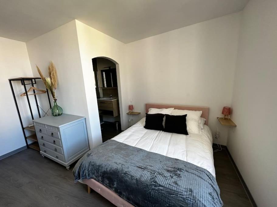 Photo of Bedroom in Foix