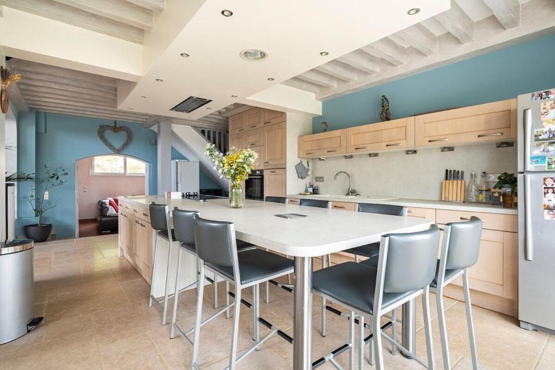 Photo of Kitchen in Mours-Saint-Eusebe