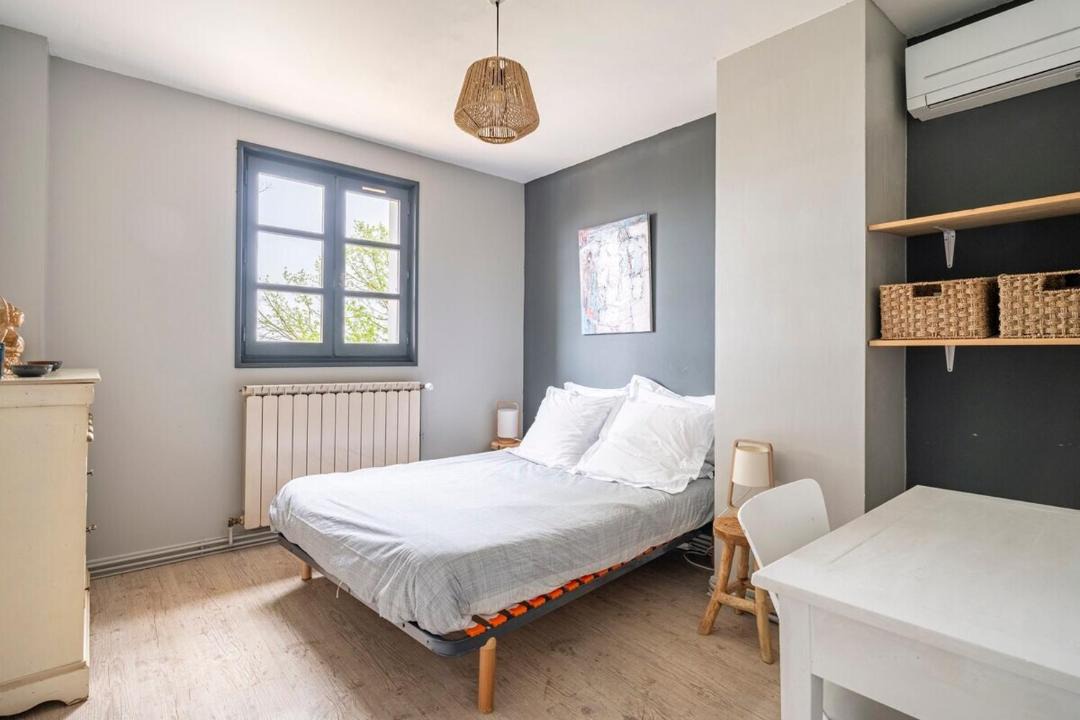 Photo of Bedroom in Mours-Saint-Eusebe